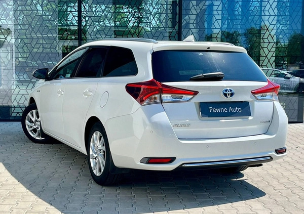 Toyota Auris cena 72900 przebieg: 161561, rok produkcji 2018 z Urzędów małe 596